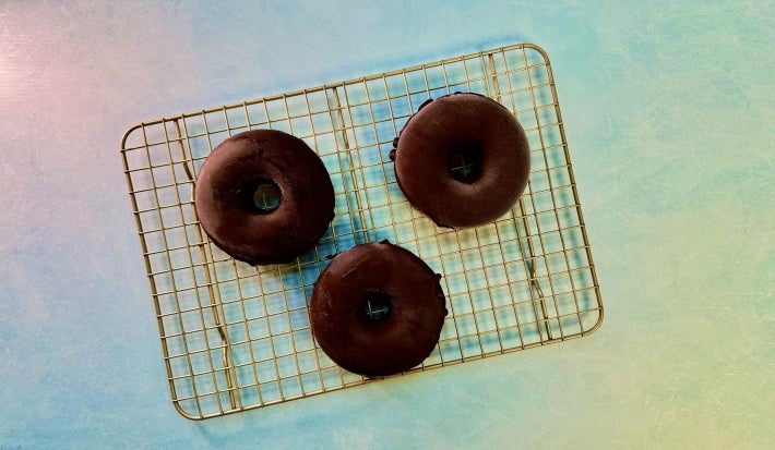 Donas de chocolate y manzana