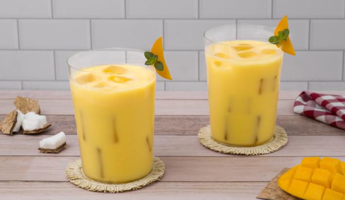 Agua Cremosa de Mango con Coco