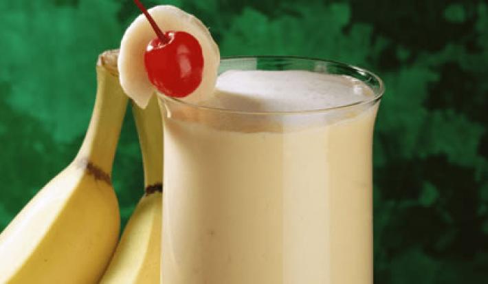 Licuado de plátano y durazno Licuado de plátano y durazno