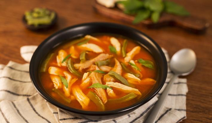 Sopa de setas con nopales Sopa de setas con nopales