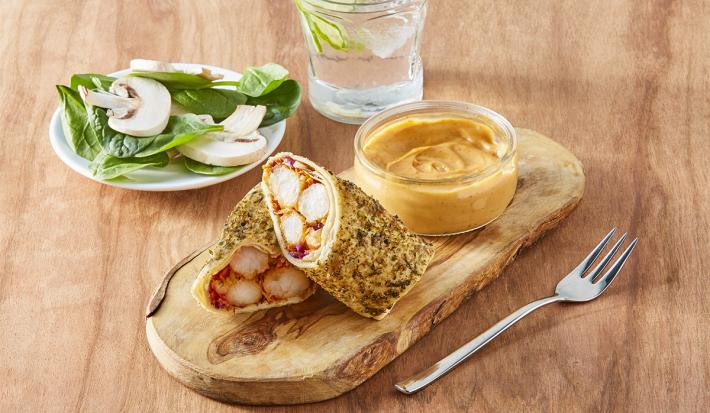 Wrap de pollo y camarón Thai