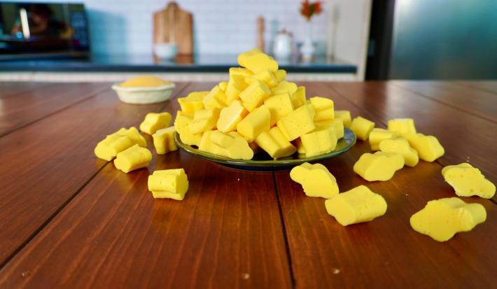 Gomitas de Mango con Queso