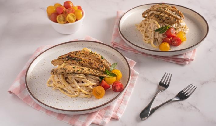 Pasta con Pollo a las Finas Hierbas