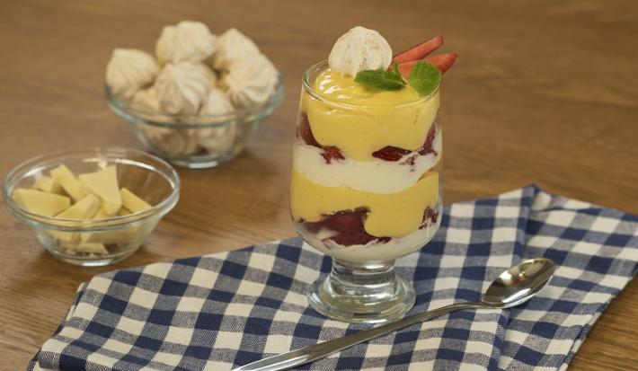 Mousse de mango y chocolate blanco Mousse de mango y chocolate blanco