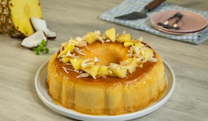 Flan de piña colada