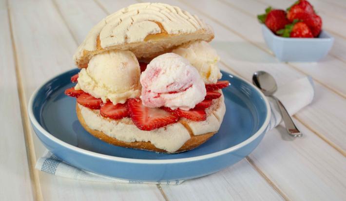 Conchas rellenas de helado Conchas rellenas de helado