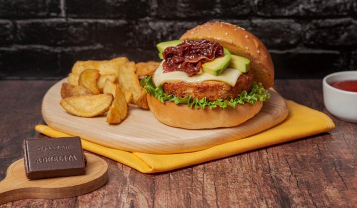 Hamburguesa de Pollo BBQ