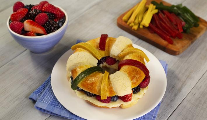 Rosca de reyes rellena de lechera untable