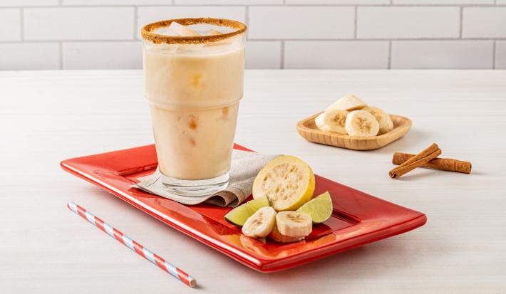 Agua de Guayaba con Plátano Agua de Guayaba con Plátano