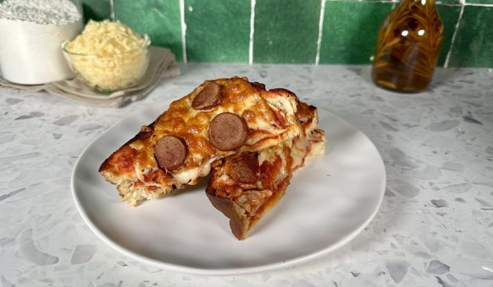 Salchi Pizza
