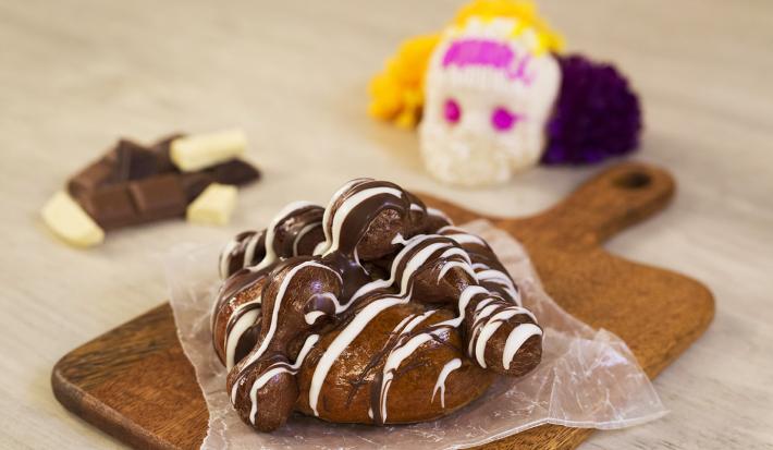 Pan de muerto 3 chocolates Pan de muerto 3 chocolates