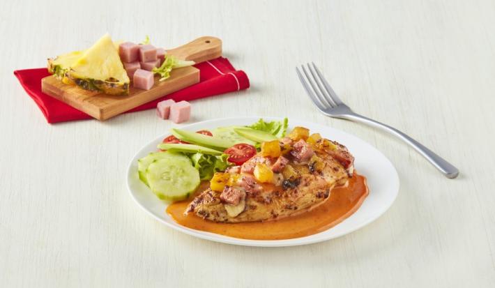 Pollo hawaiano con salsa roja cremosa