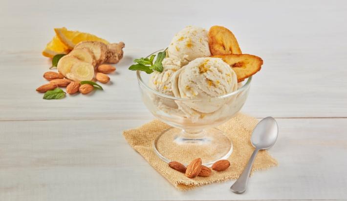 Helado de plátano, naranja y jengibre