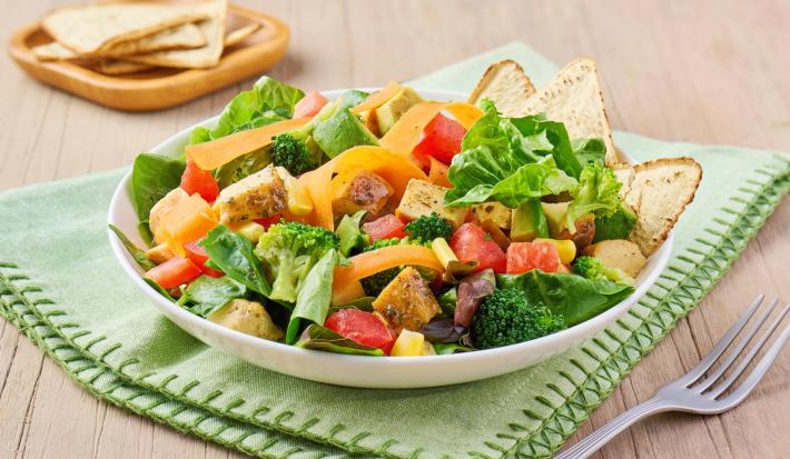 ENSALADA DE POLLO CON VEGETALES - MX PONTE BIEN ENSALADA DE POLLO CON VEGETALES - MX PONTE BIEN