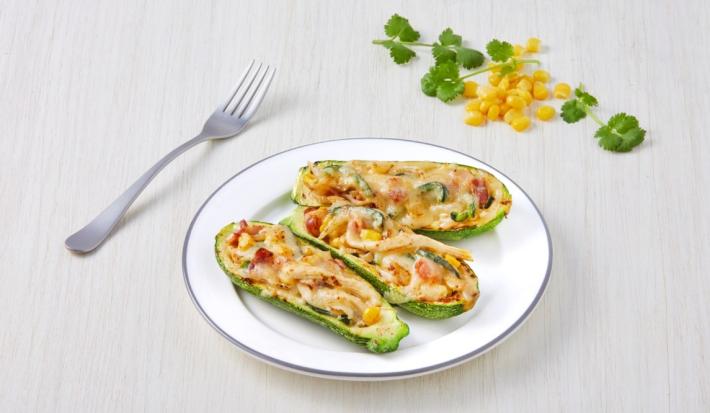 Calabacitas rellenas de rajas con crema