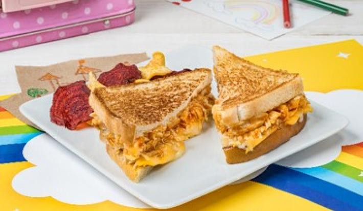 Sándwich de Queso con Pollo