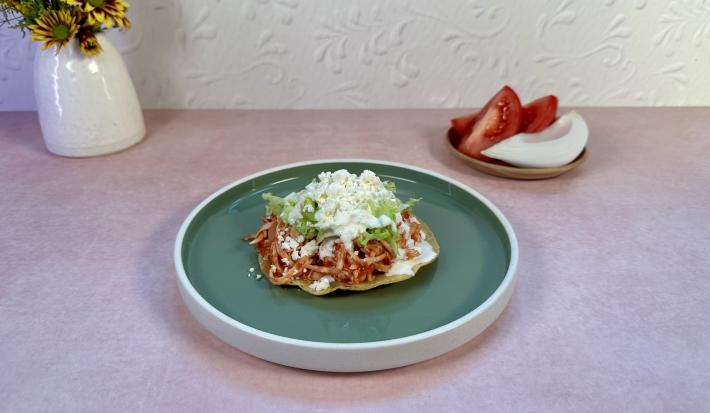Tostadas de Tinga de Pollo