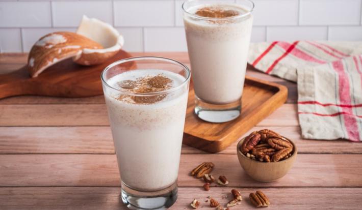 Agua de Nuez con Coco