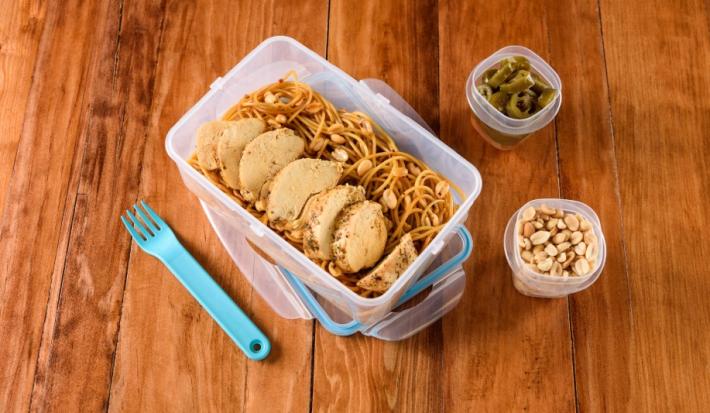 Espagueti con Pollo Oriental
