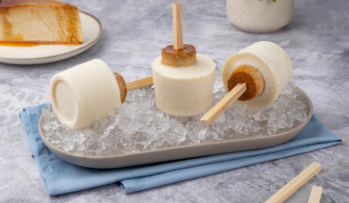 Paletas Rellenas de Flan