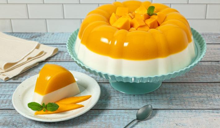 Gelatina de mango con crema