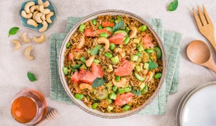 Crispy Rice Salad con Salmón