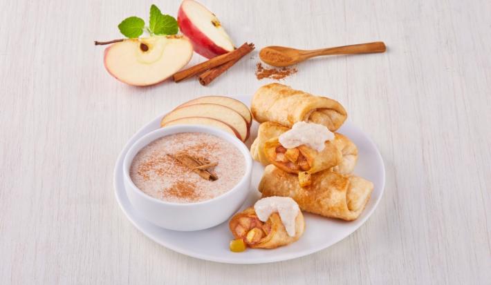 Chimichangas con dip de horchata Chimichangas con dip de horchata