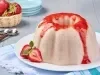 Gelatina de Horchata con Salsa de Fresa