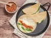 Quesadillas con Salsa Roja Tatemada