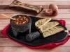 Quesadillas con salsa de tuetano