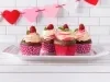 CUPCAKES RELLENOS de FRAMBUESA preparados con LA LECHERA®